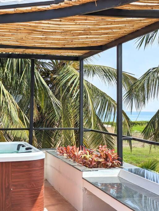Cove Luxury Beach Villa Махабалипурам Экстерьер фото